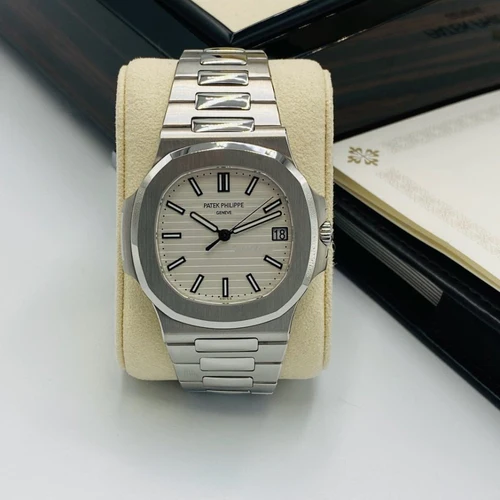 Patek Philippe Nautilus 5711/1A Discon